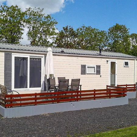 3 Bedroom Stunning Stacaravan In Tzummarum Exterior foto