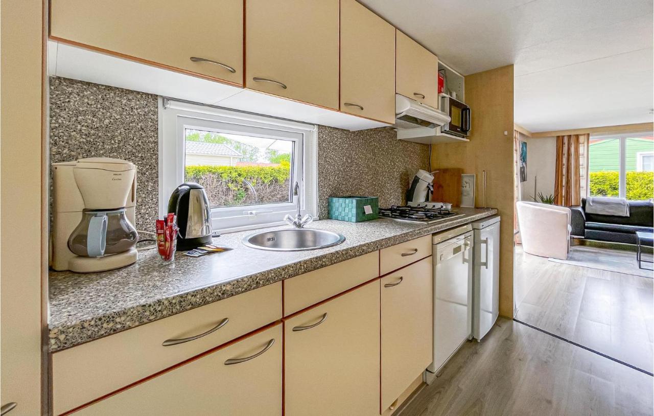 3 Bedroom Stunning Stacaravan In Tzummarum Exterior foto